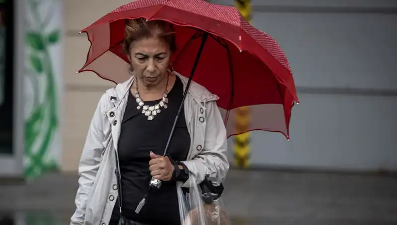 Meteoroloji'den Ülke Genelinde Şiddetli Fırtına Uyarısı Geldi!