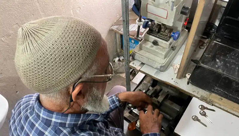 28 Yılda 4 Metrekarelik Dükkanda Sıradışı Bir Hikaye: "Burası Bana Saray Gibi"
