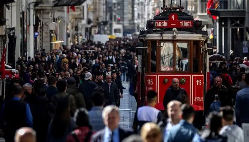 Türkiye'nin Nüfusu Yükseldi: 2023'te Yeni Rekorlar