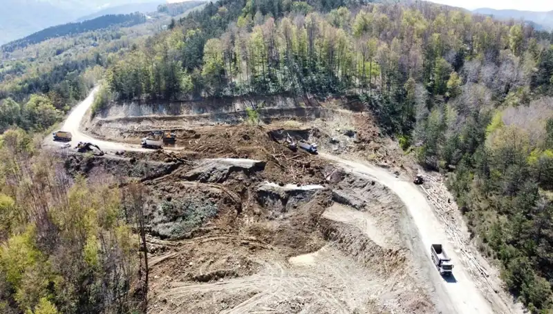 Heyelan Kastamonu-Çatalzeytin Yolu’nu Kapattı: Vatandaşlardan Uyarılar Geldi