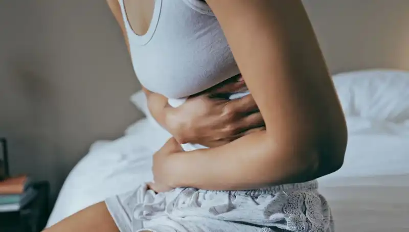 22 Yaşında Bağırsak Kanseri: Göz Ardı Edilen Belirtilerin Korkutucu Sonucu