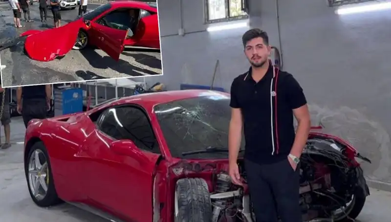 15 Milyonluk Ferrari Kaza Yaptı, Sahibi "Binemeden Gitti" Dedi