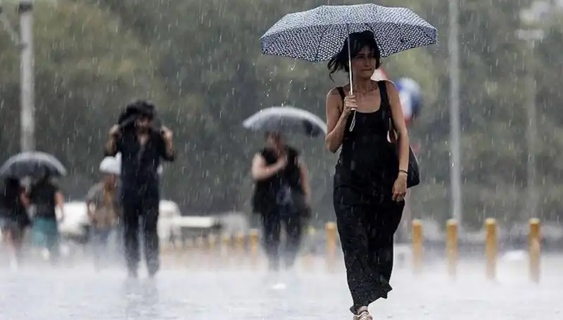 İstanbul ve Ankara’yı Vuran Sağanak Yağış: 25 İlde Uyarı Geldi