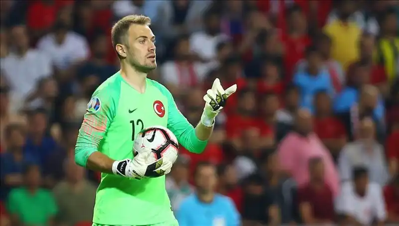 Mert Günok Futbolu Bırakacağı Yaşı Açıkladı, Hayranları Şokta!