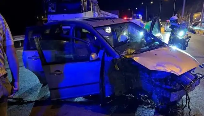 Otomobil Bariyere Çarptı: Kazada Bir Kişi Hayatını Kaybetti, Üç Kişi Yaralı!