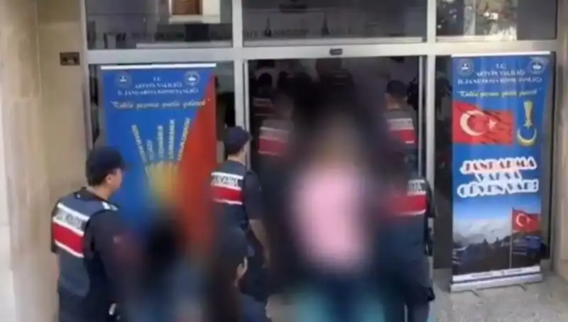 30 İlde FETÖ Operasyonu: 65 Gözaltı ve Tutuklama Gerçekleşti