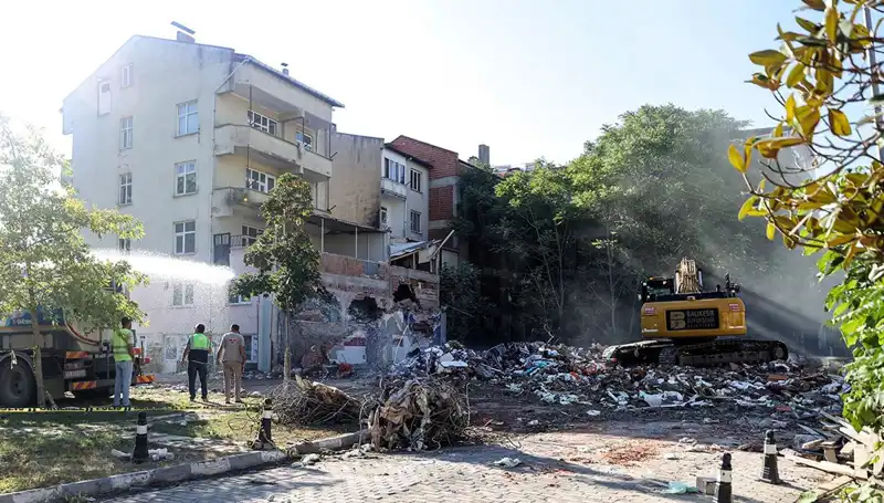 Sındırgı’da Deprem Artçıları Endişe Yarattı: 4.0, 3.6 ve 3.9 Şiddetinde Şok!