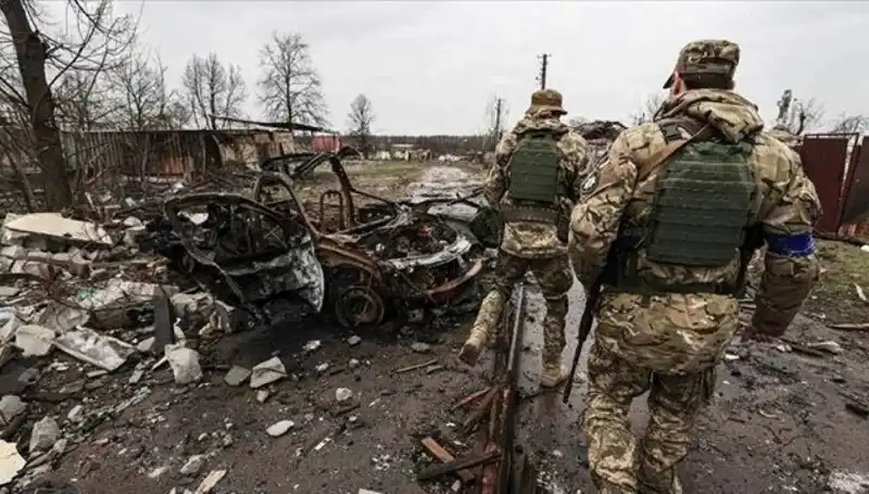 Rusya, Luhansk'ta Stratejik Kontrolü Ele Geçirdi: Son Gelişmeler