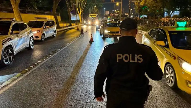 İstanbul'da Huzur Operasyonu: 1.500 Kişi Gözaltında Alındı