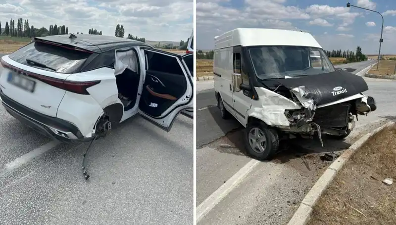 Çorum’da Kafa Kafaya Çarpışan Araçlar: Kazanın Ayrıntıları ve Yaralılar