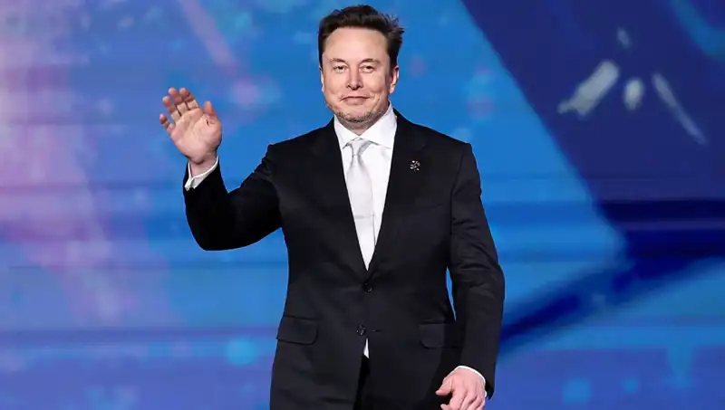 Tesla, Ünlü "Canavar" Modelini Raflardan Kaldırarak Yenilikçi Dönüşüm Başlattı
