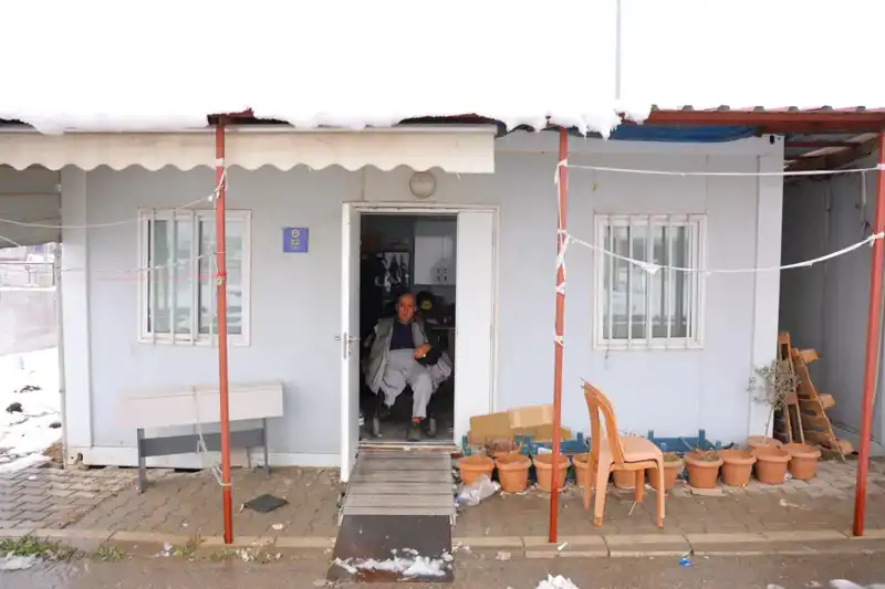 Depremin Ardından Hayatta Kalan Umut: Enkazdan Kurtulan Genç Adamın Hikayesi