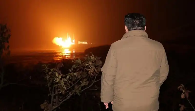 Kuzey Kore Silahlarının Bedelini Kim Ödüyor? Amerikanlar Şokta!