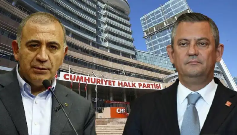 CHP’nin Kuruluş Töreninde Gözler Özgür Özel ve Tekin Üzerinde