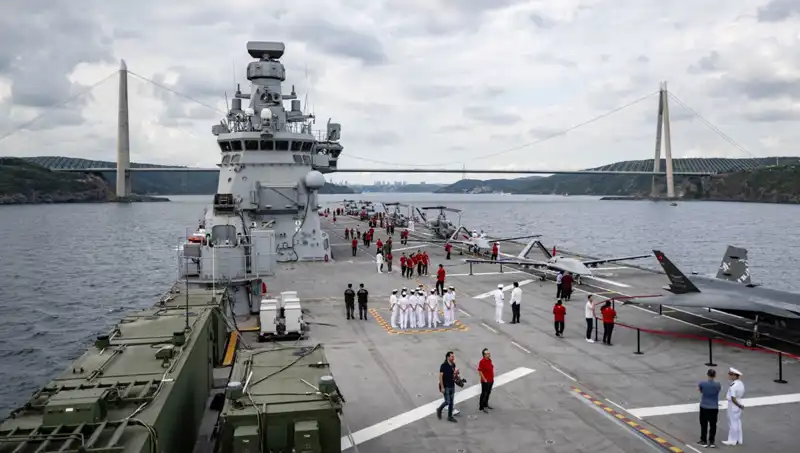 TCG Anadolu, Tarihi Sarayburnu'ndan Yeni Bir Yolculuğa Çıkıyor!