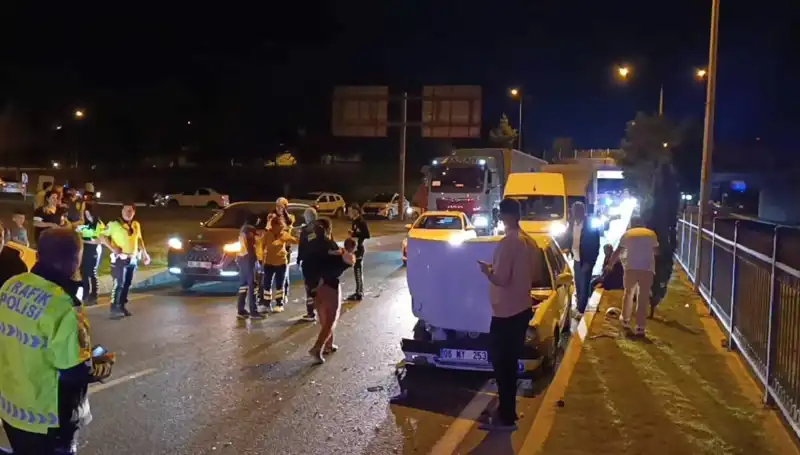 Otoyolda Kuralsız Geri Dönüş Yapan Araç, İki Çocuğun Hayatını Tehdit Etti