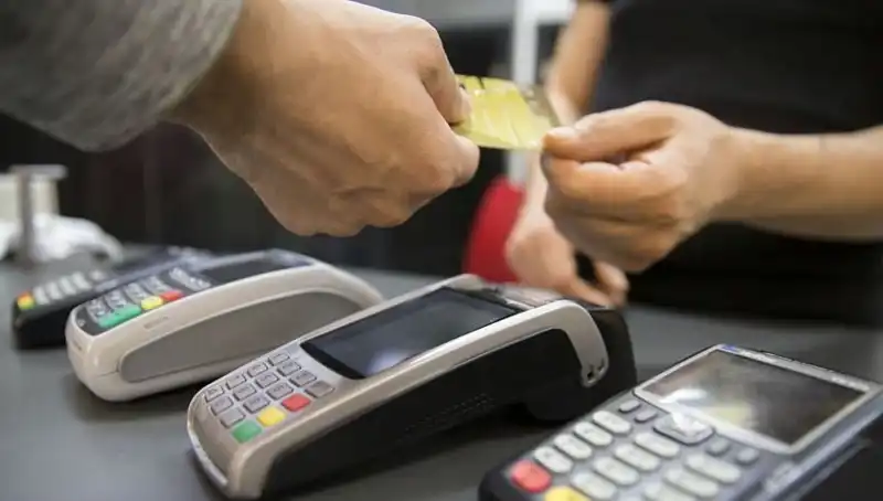 Kartlı Harcamalarda Gizli Artış: Tüketicilere Ne Anlatıyor?