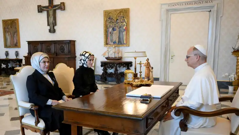 Emine Erdoğan ve Papa Leo Görüşmesi: Gazze'deki İnsani Krize Çözüm Arayışı