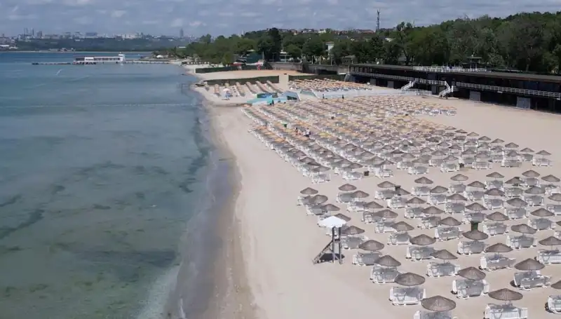 İstanbul Plajlarında 2025 Giriş Ücretleri: Sarıyer, Florya ve Adalar Fiyatları Belirlendi